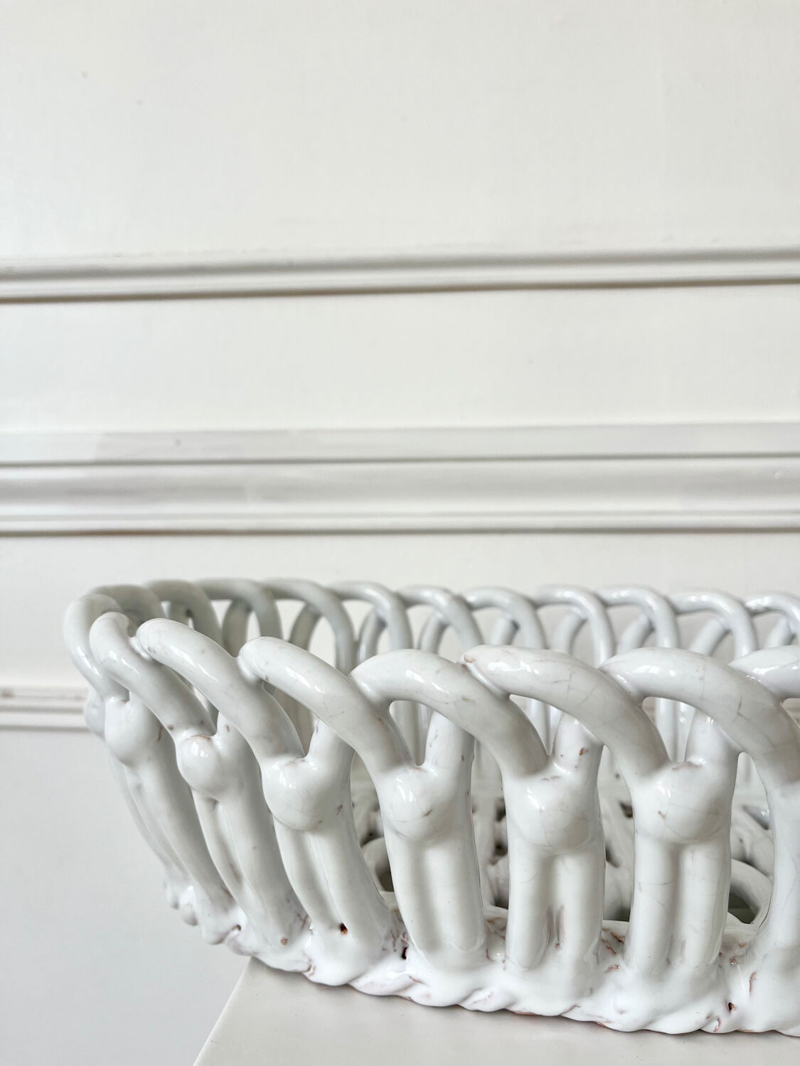 Woven ceramic fruit bowl