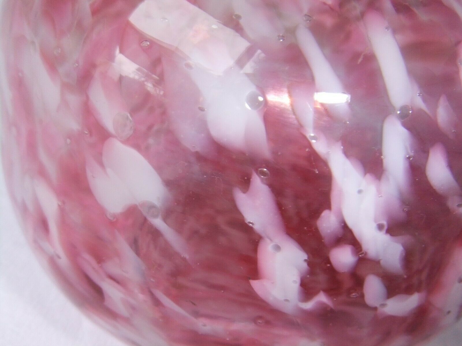 Vase ball old Clichy collection blown glass speckled white pink