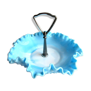 coupe ronde au bord ondulé