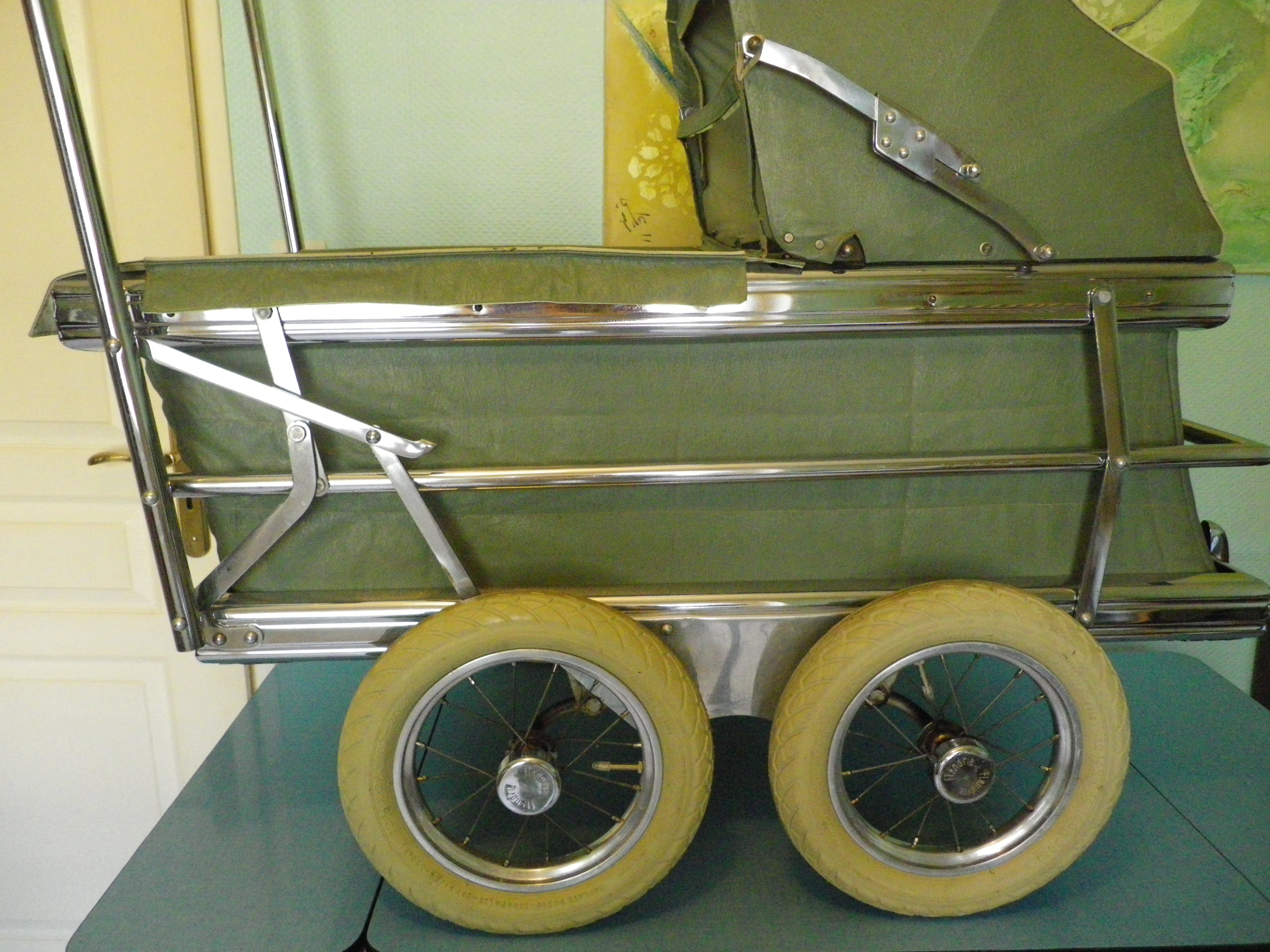 Landeau repliable d'origine de marque Flandria années 50