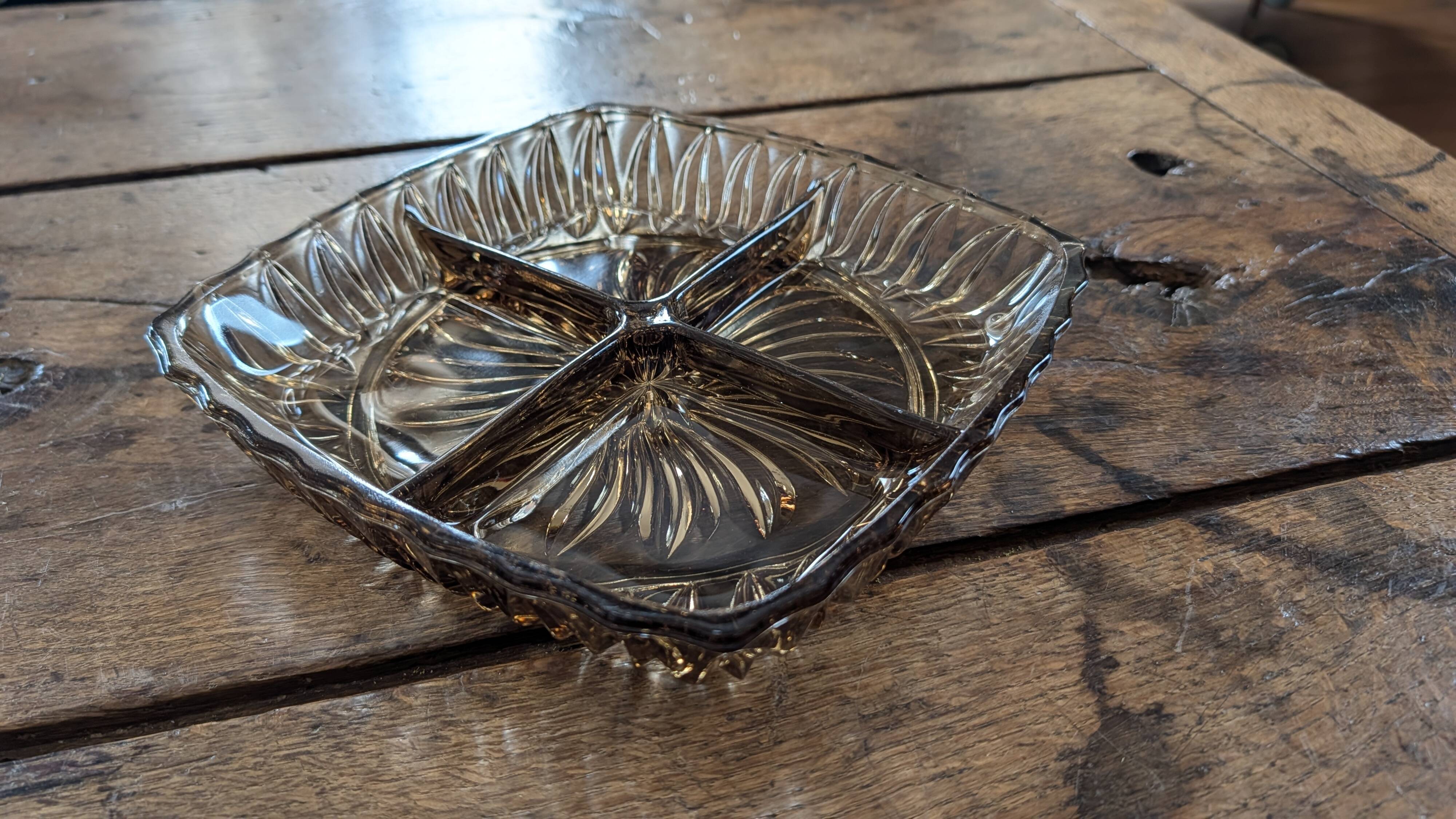 Amber glass compartmentalised serving bowl