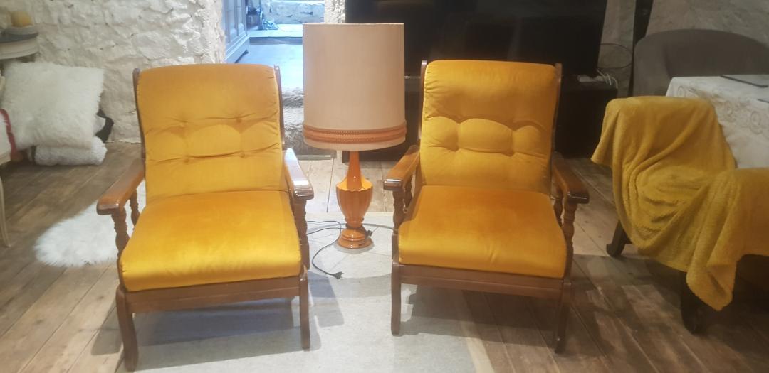 Lot de deux fauteuils vintage