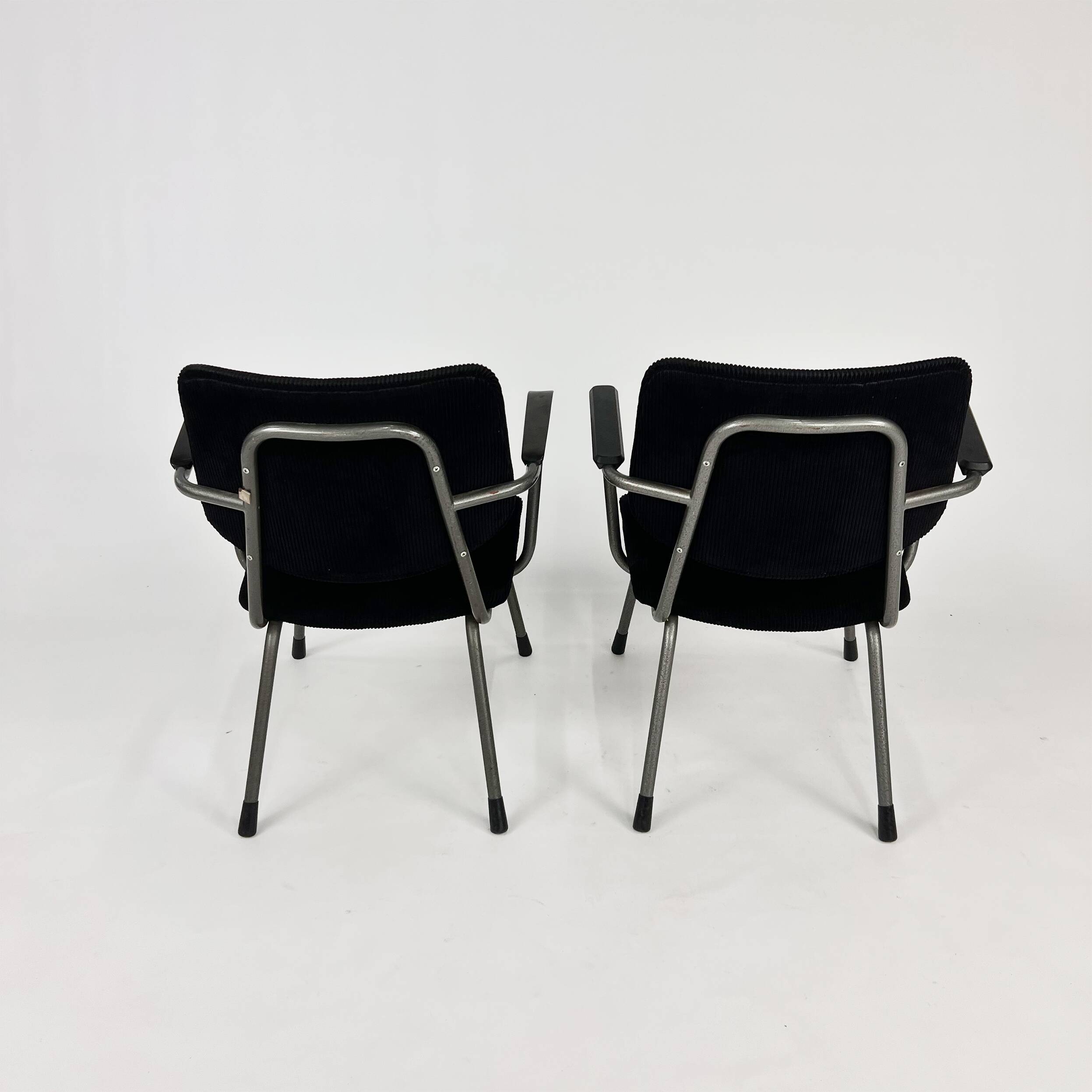 Set of 2 Gispen R5 Lounge Chairs, 1960s