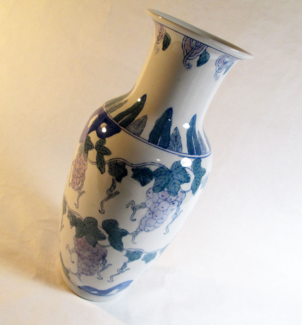 Chinese vase decoration vine