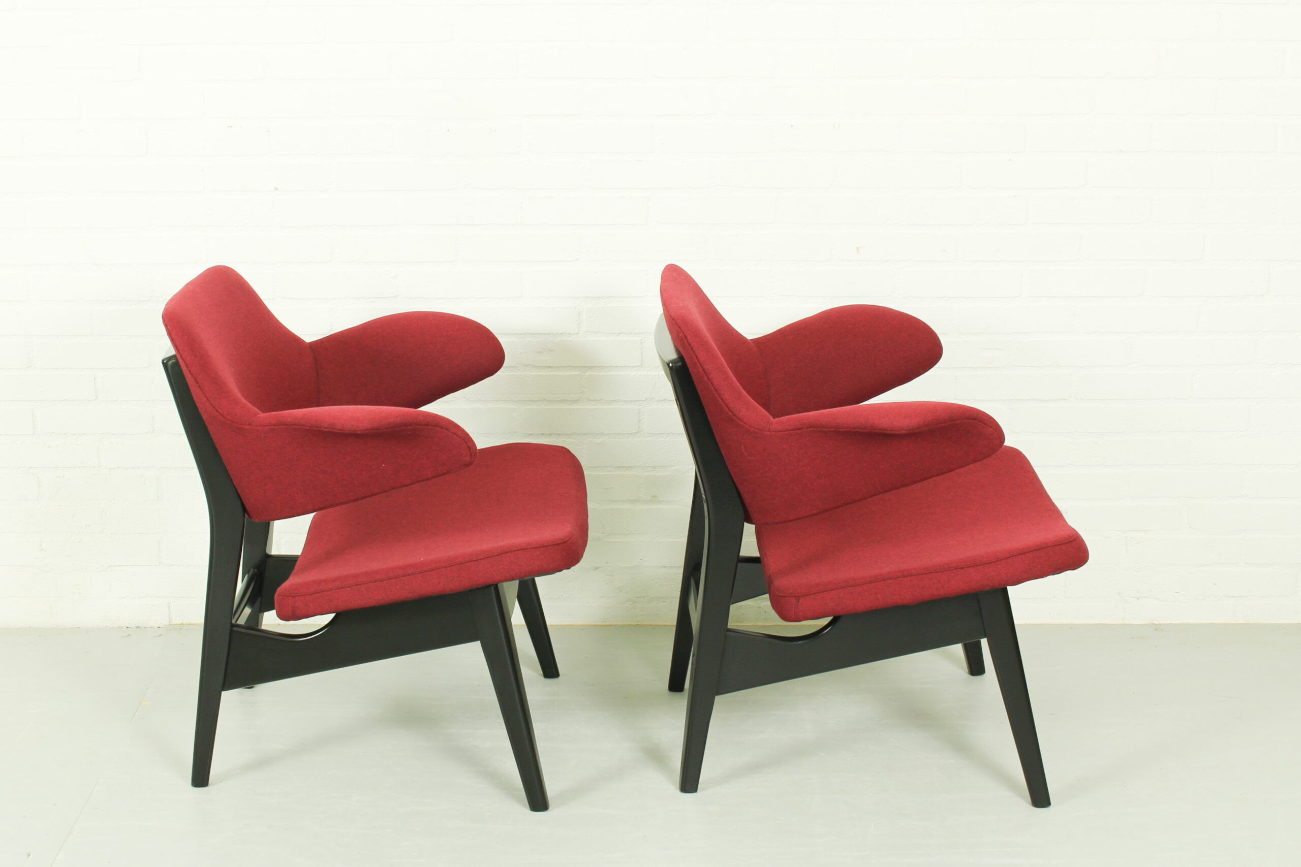 Pair of lounge armchairs by Louis van Teeffelen for Wébé – Dutch mid-century modern (1960s)