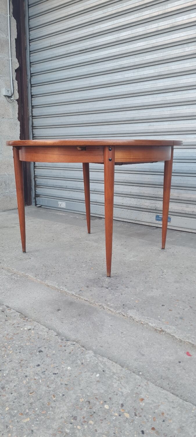 Scandinavian Round Table 1960