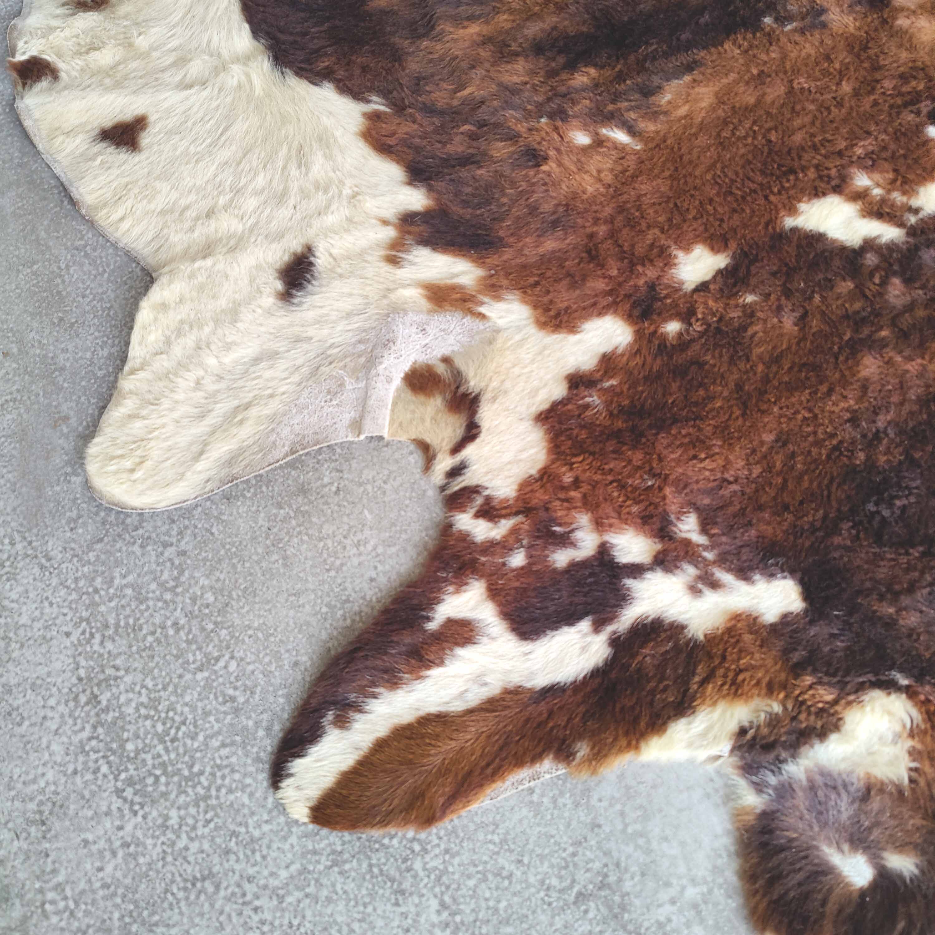 Cowhide 220x185cm