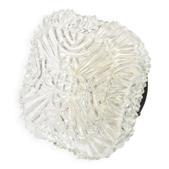 Ceiling light with cut sides