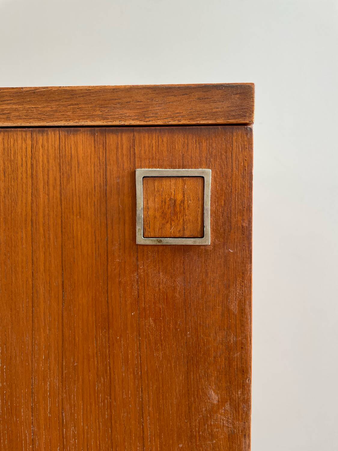 Louis Paolozzi sideboard, Monopoly edition