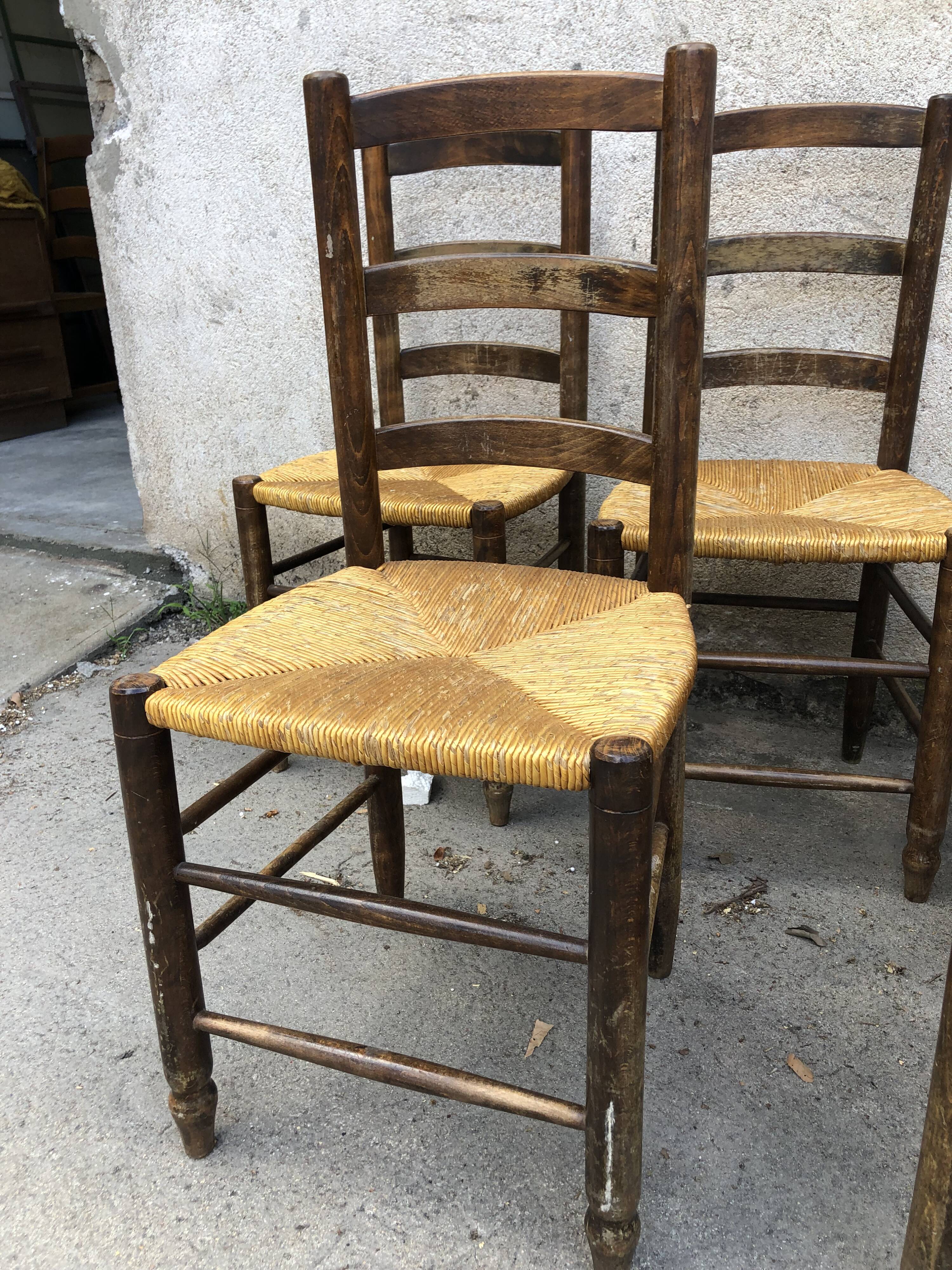 Set of 6 rustic chairs mulched