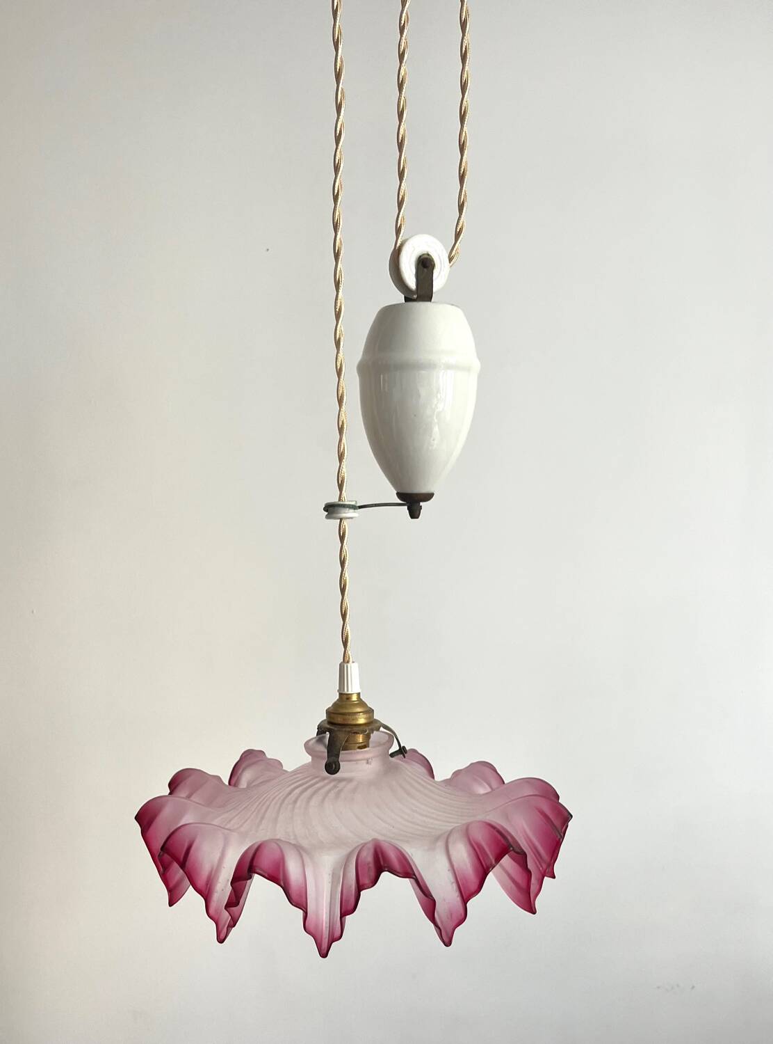 Opaline glass pendant light, frilly, rises and falls