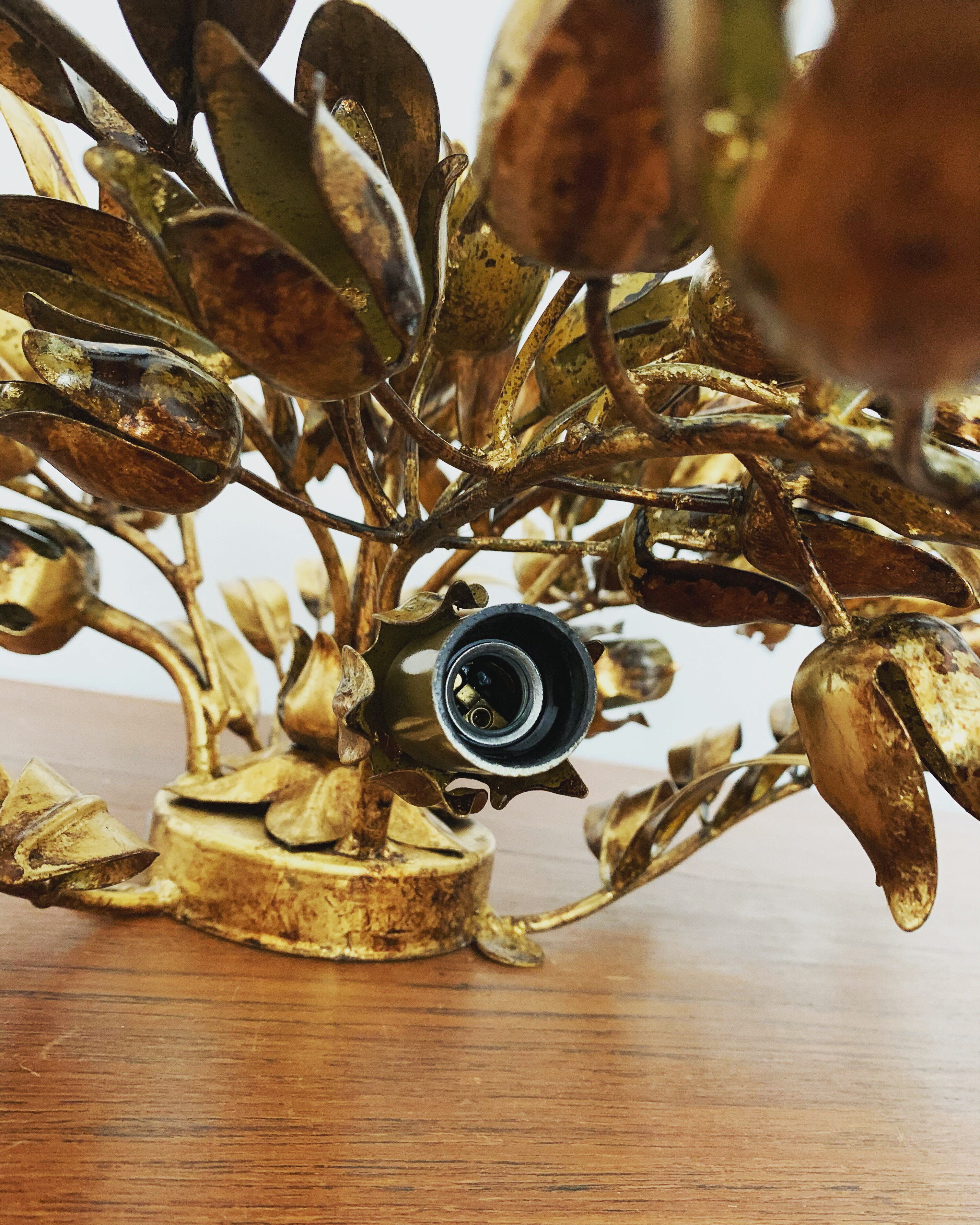 Gilded Italian Hollywood Regency metal wall lamp or flush light by Hans Kögl