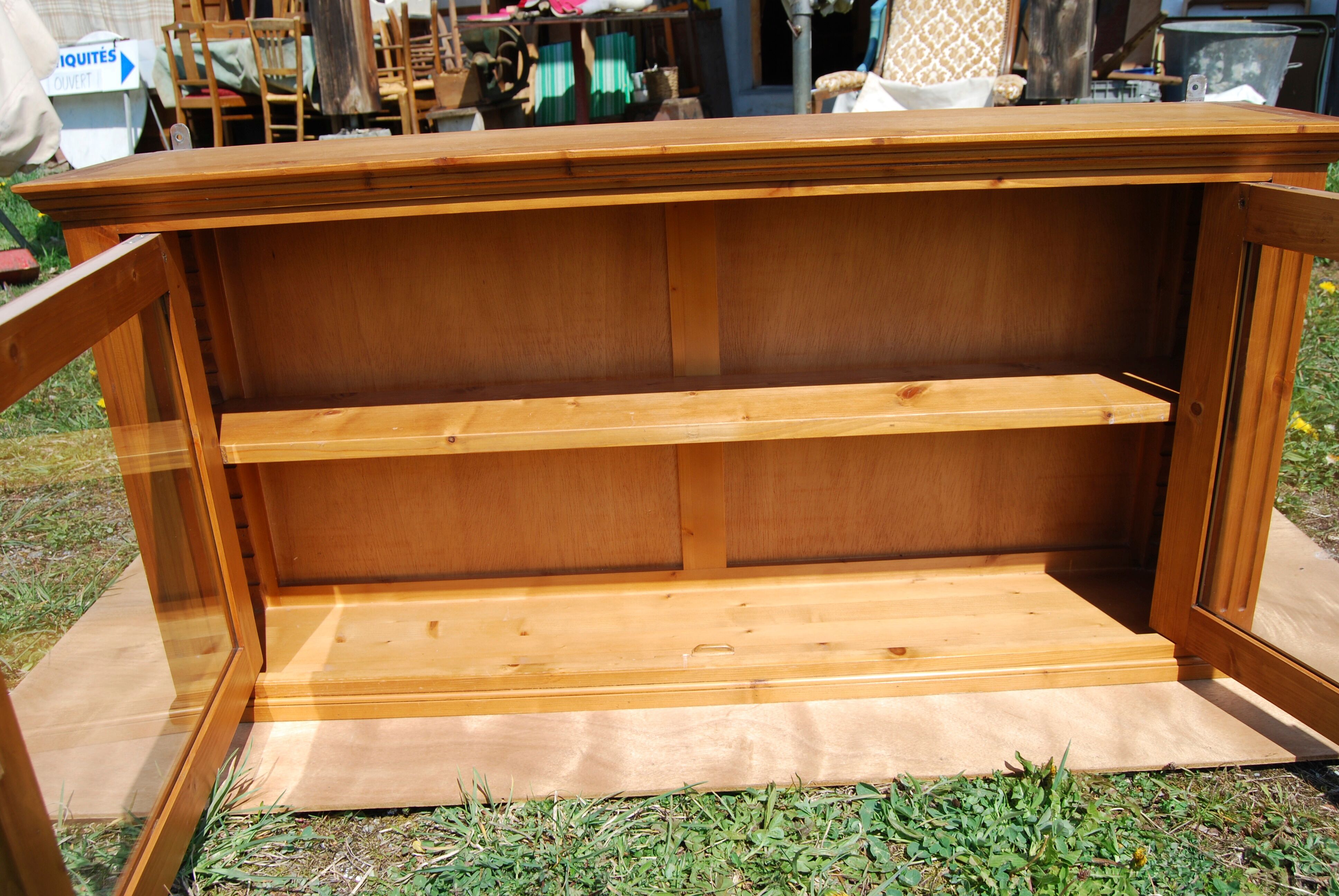 Directoire-style wall showcase in fir