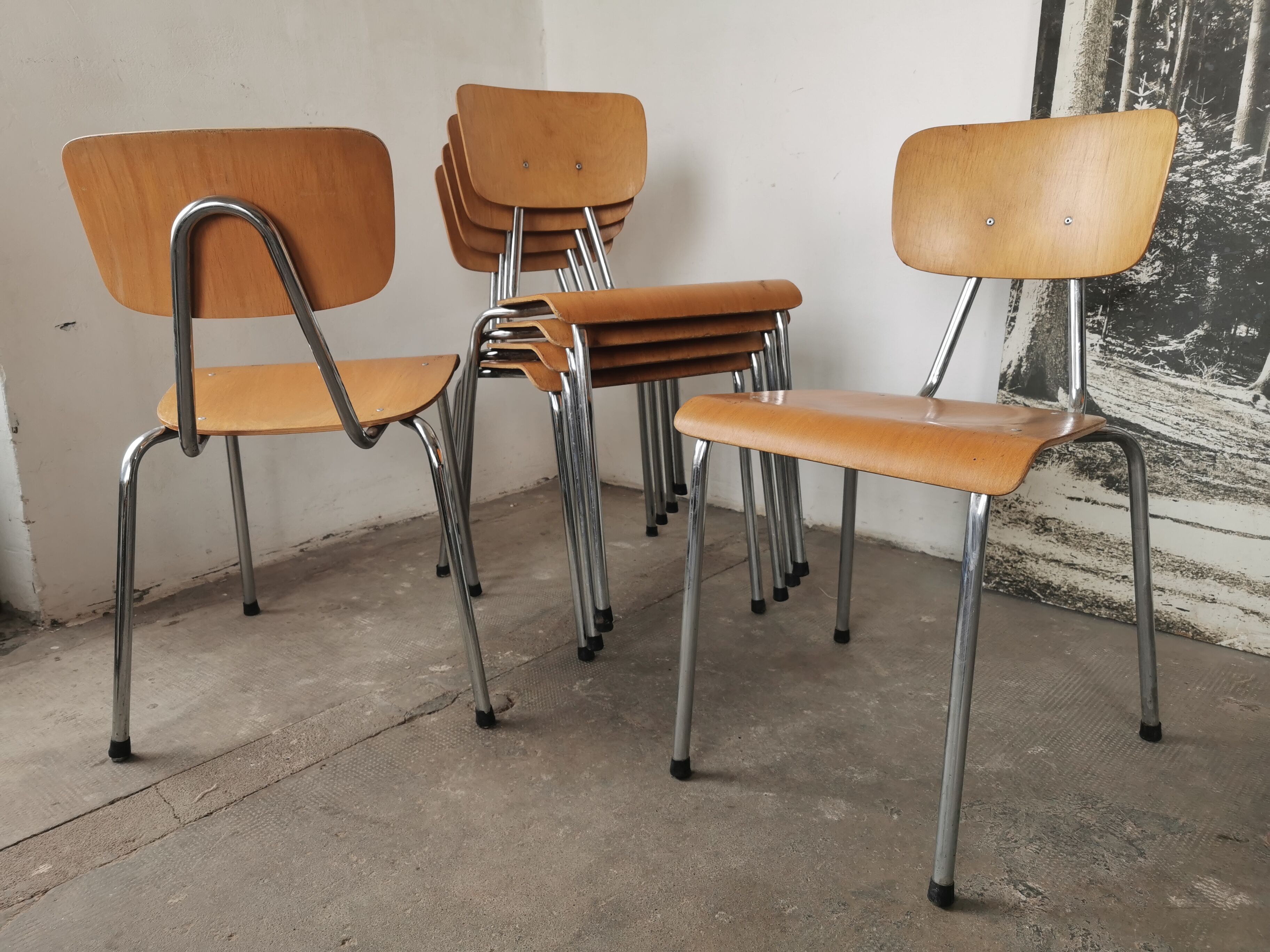Set of 6 stackable chairs 1970
