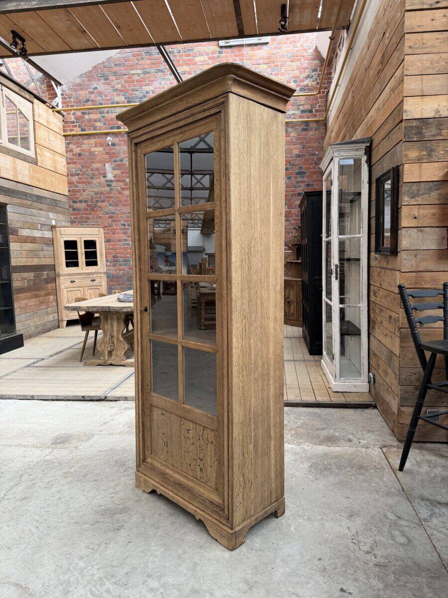 Oak display cabinet from the early 20th century.