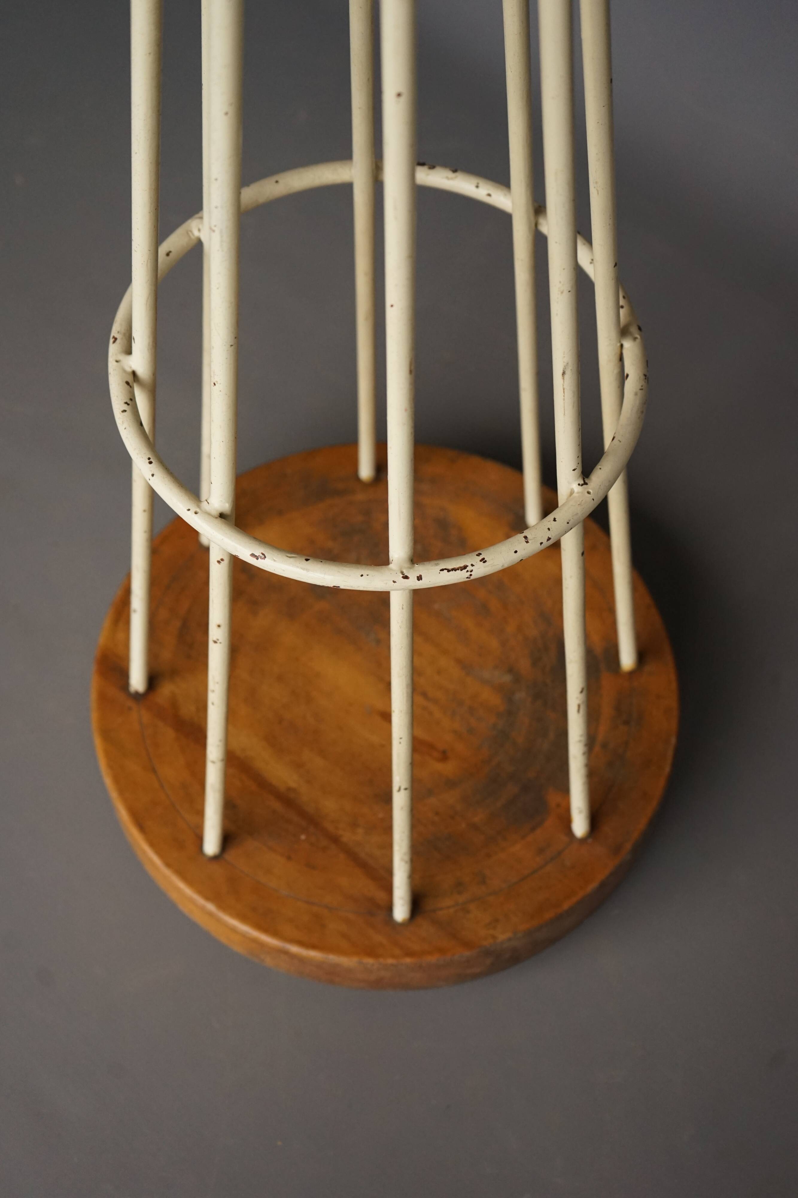 Portemanteau moderniste français, années 1950