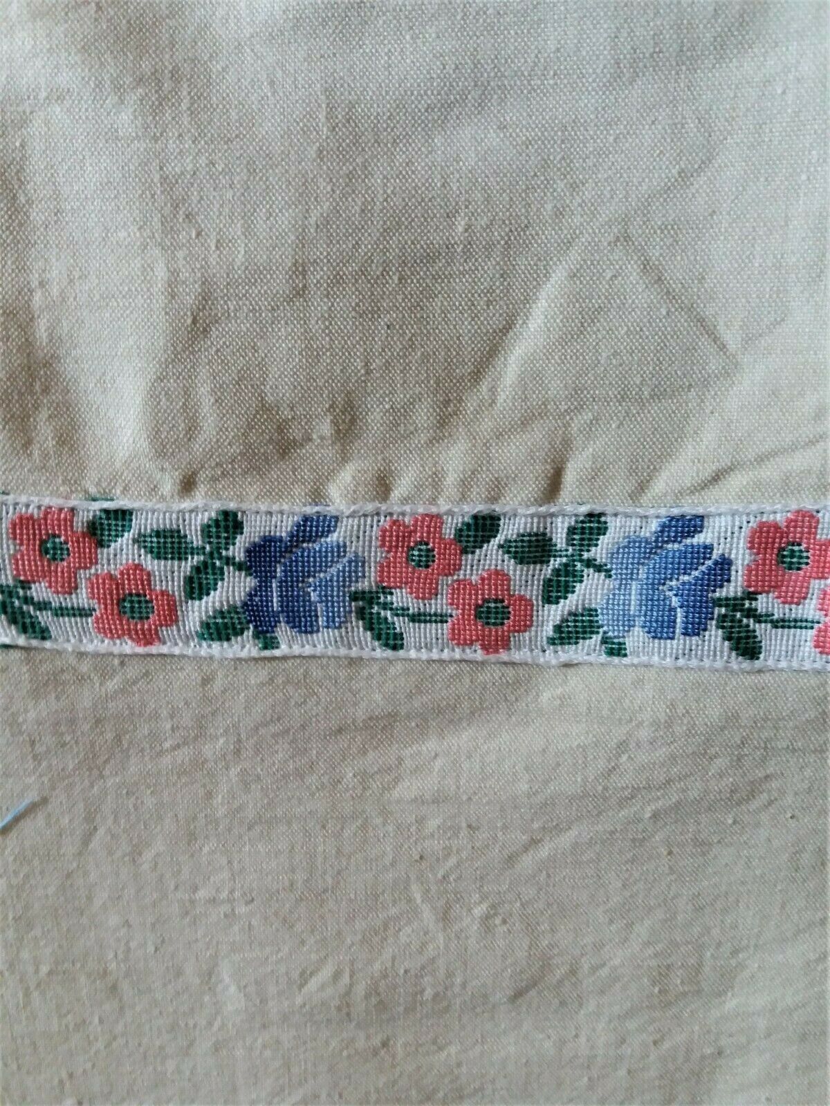 Old sheet embroidered mestizo blue flower in the edge 205 X 315 cm