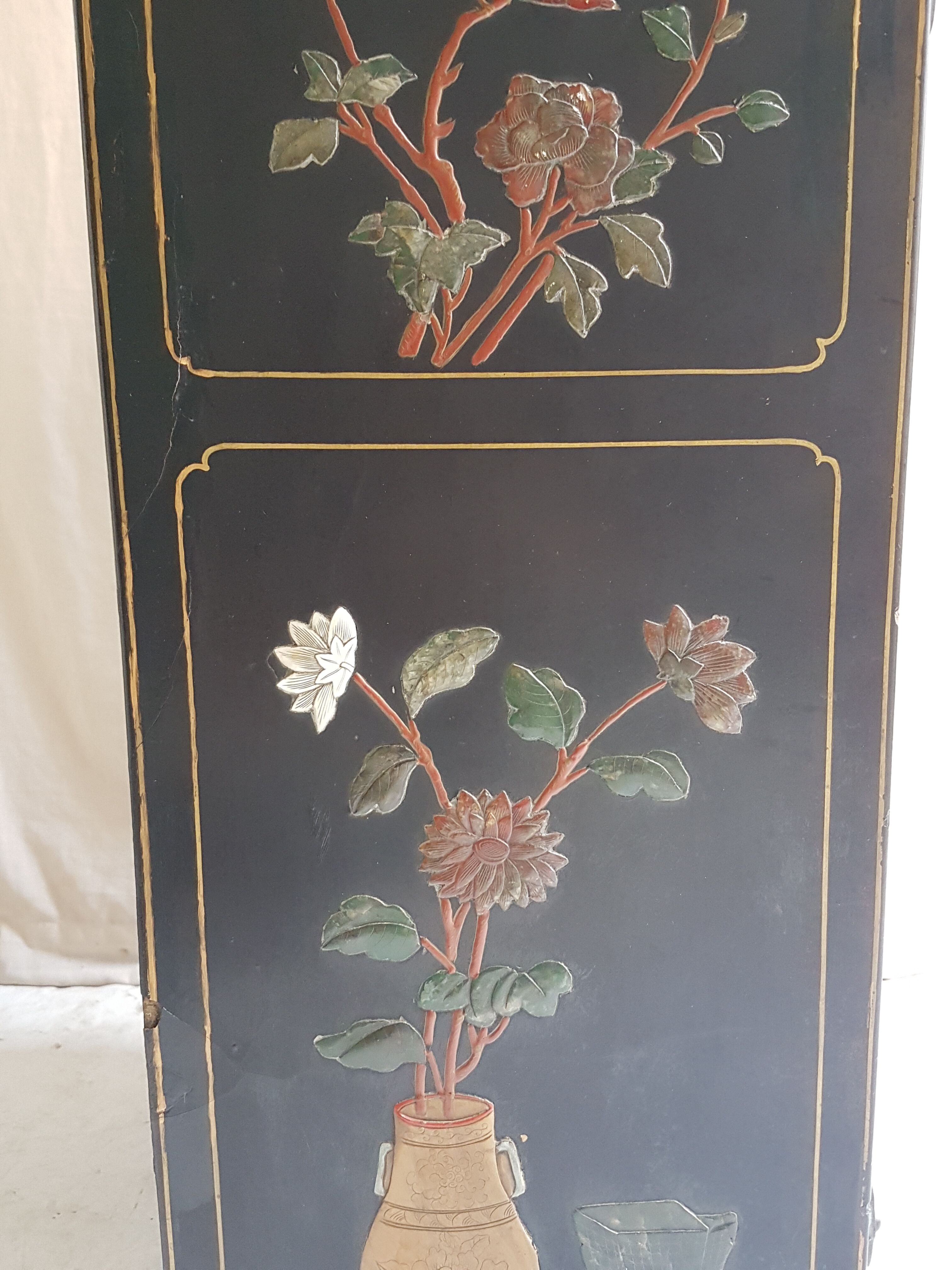 Chinese Bahut in 2-door laque