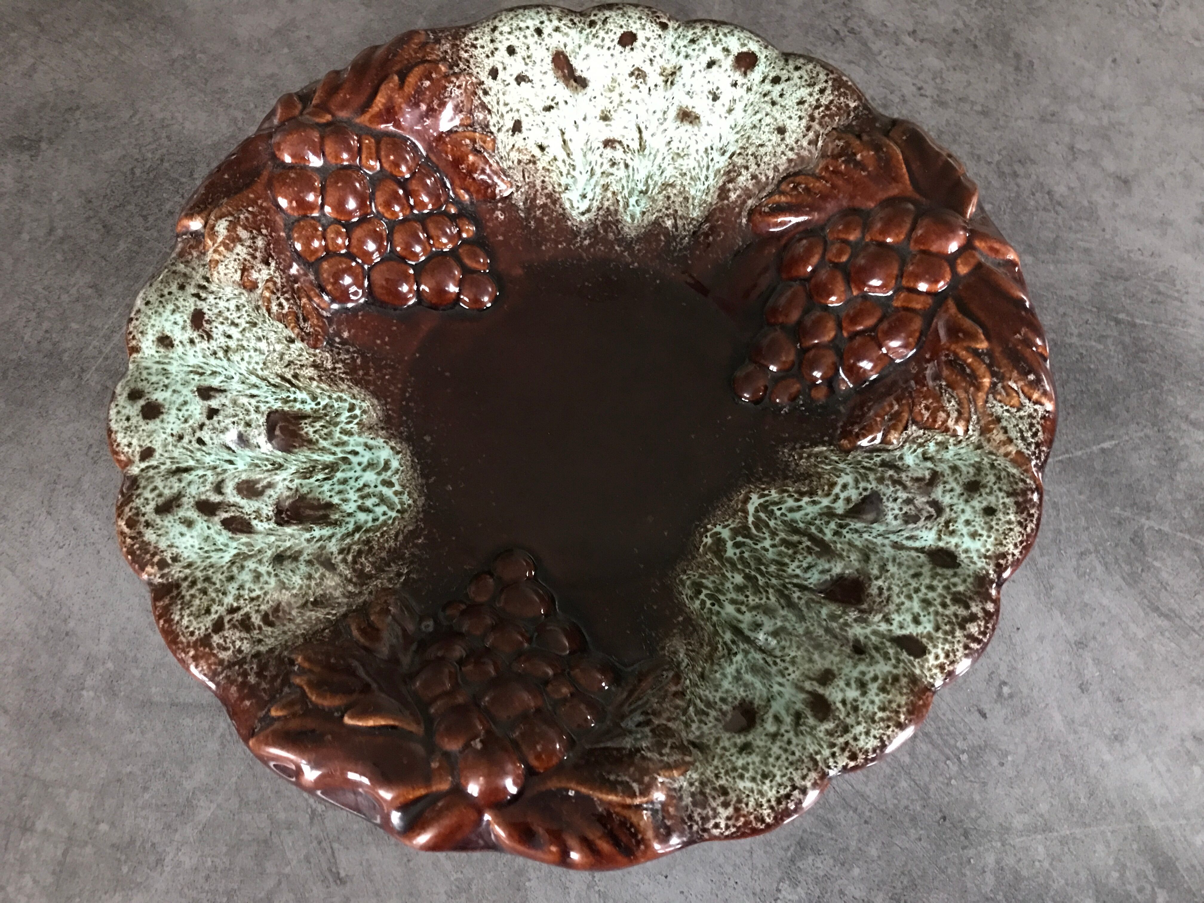 Fruit cup ceramic centerpiece decorated with bunch of grapes, numbered