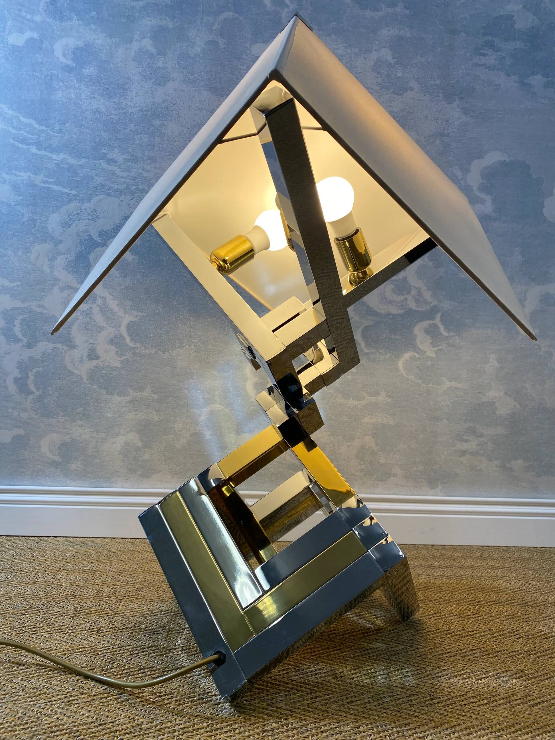 XXL two-tone table lamp in chrome and brass in the style of Willy Rizzo / Romeo Rega.