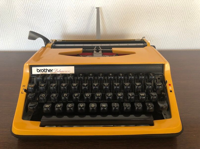 Machine à écrire Brother Deluxe800 vintage 70 + ruban NEUF