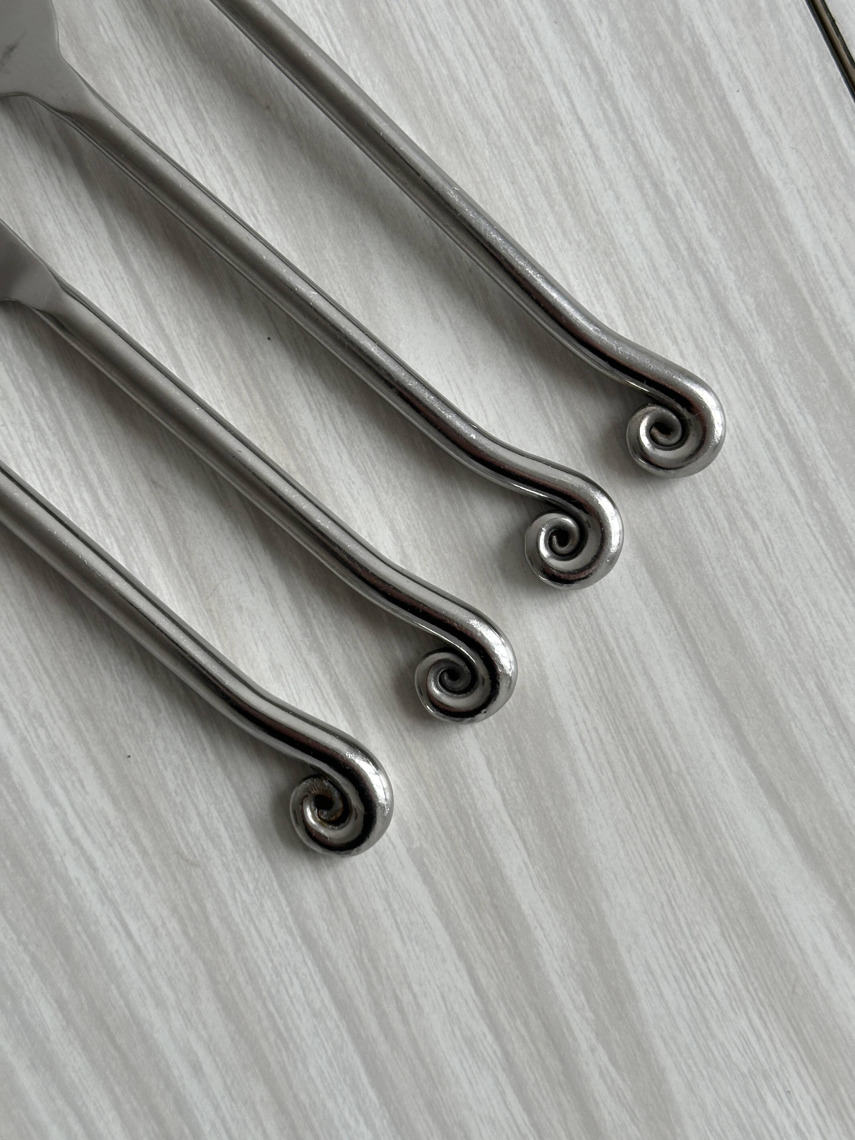 set of 2 metal cutlery for 2 people