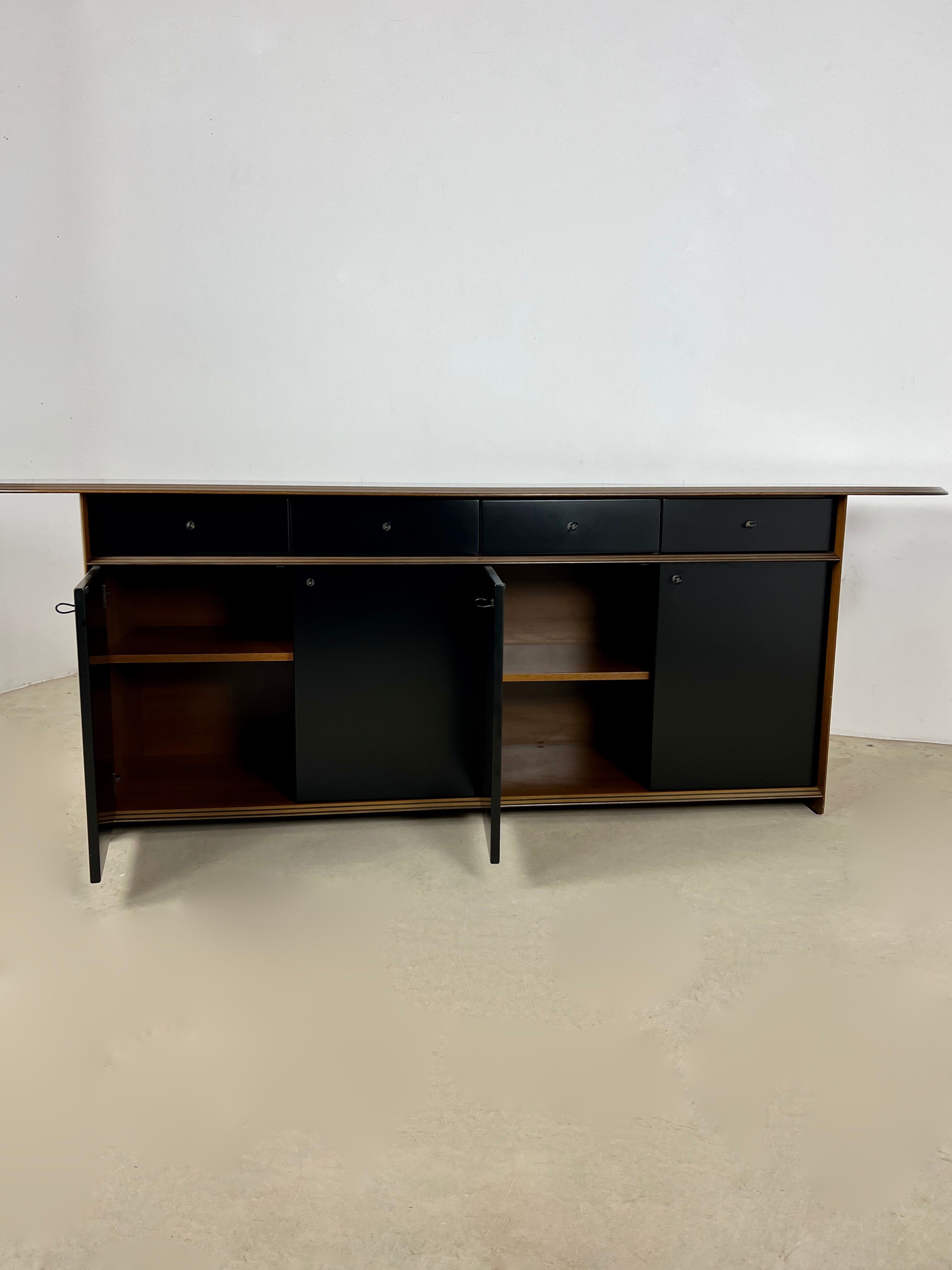 Artona Line Africa Sideboard by Tobia Scarpa for Maxalto, Italy 1970