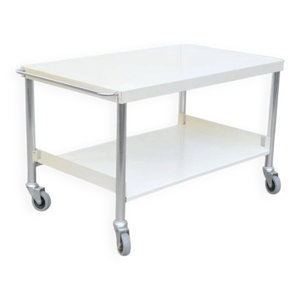 Chariot de service en