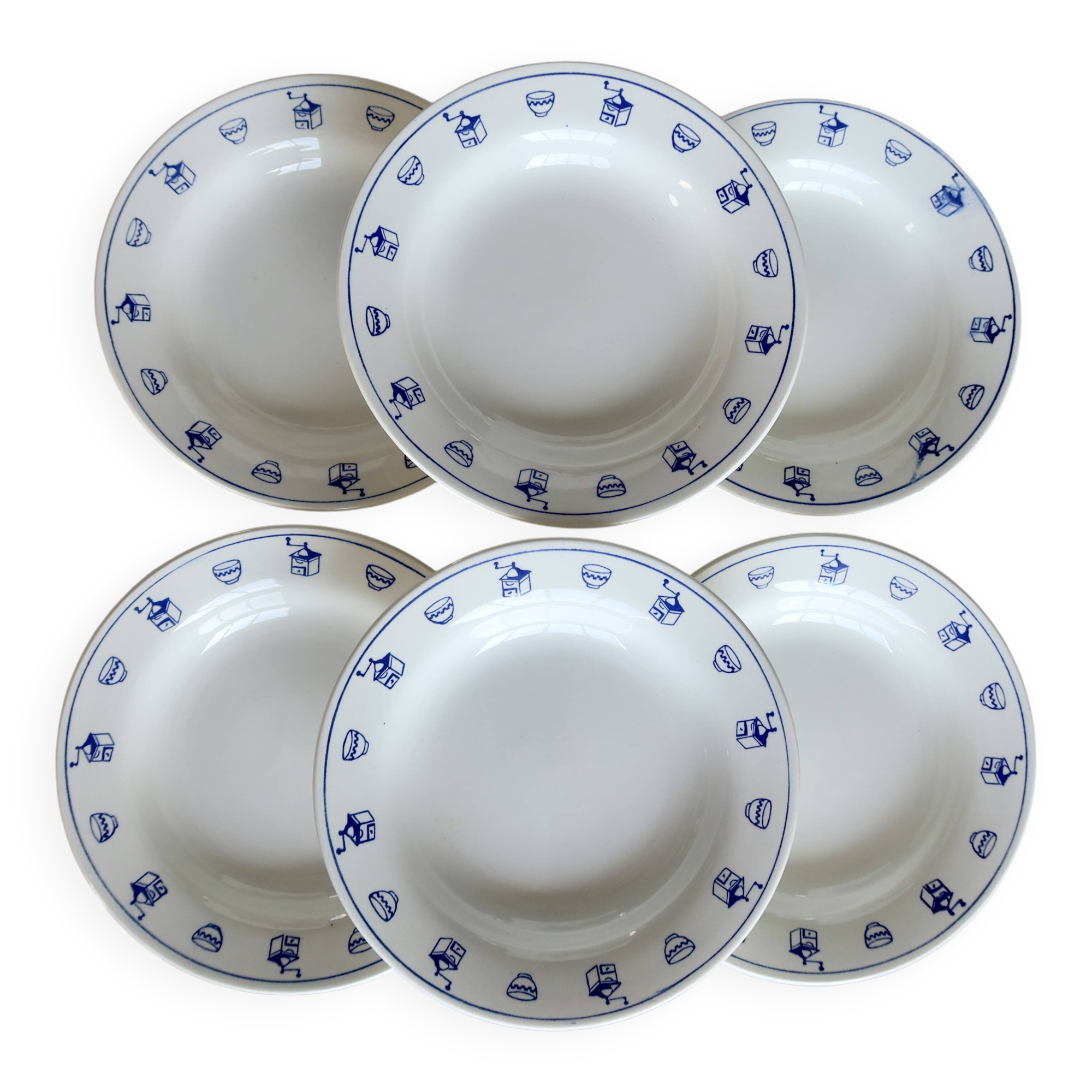 6 vintage earthenware breakfast plates