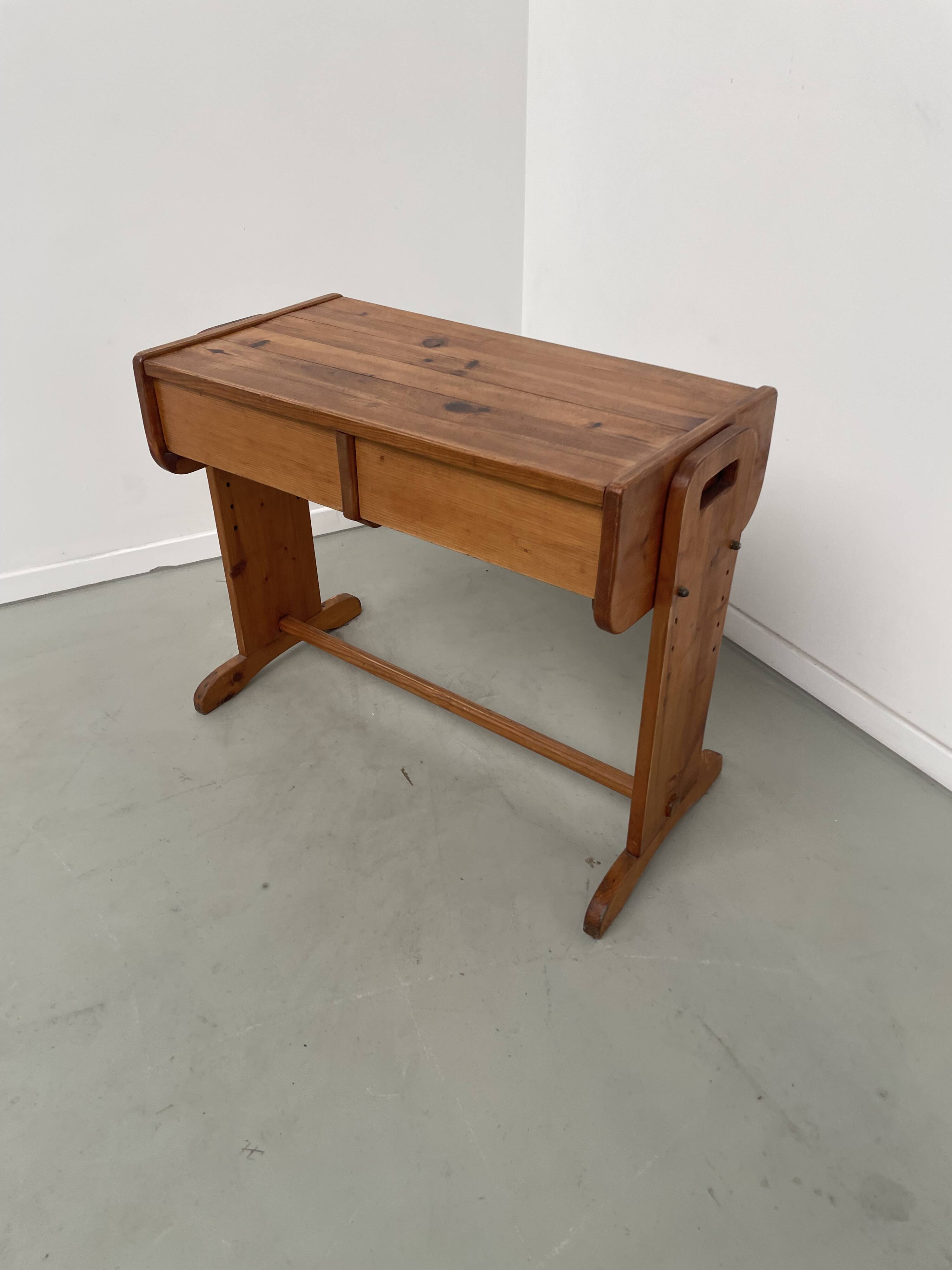 Children's pine desk from the 80s