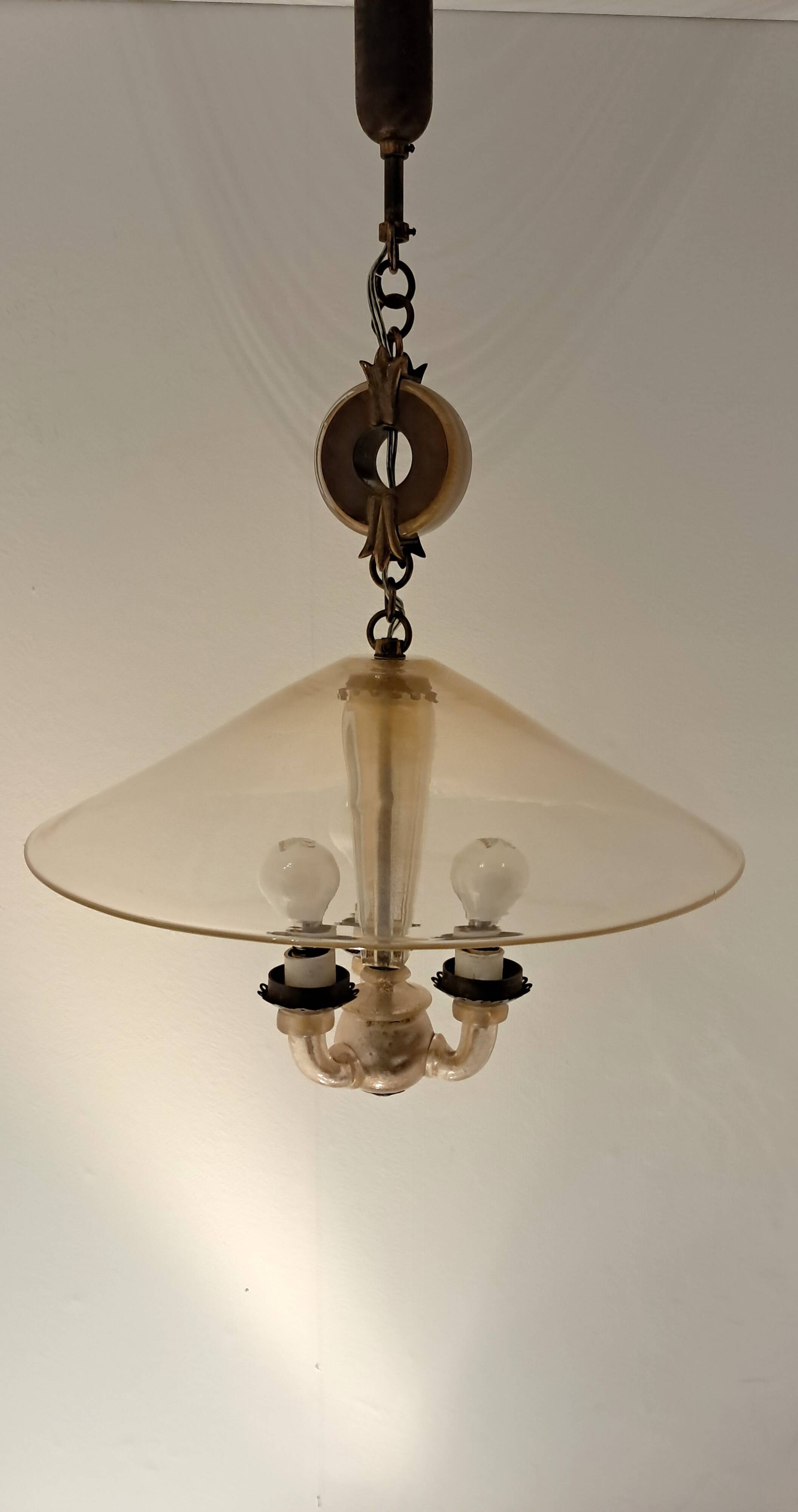 3-light chandelier in Murano glass and gilded brass, 1940.