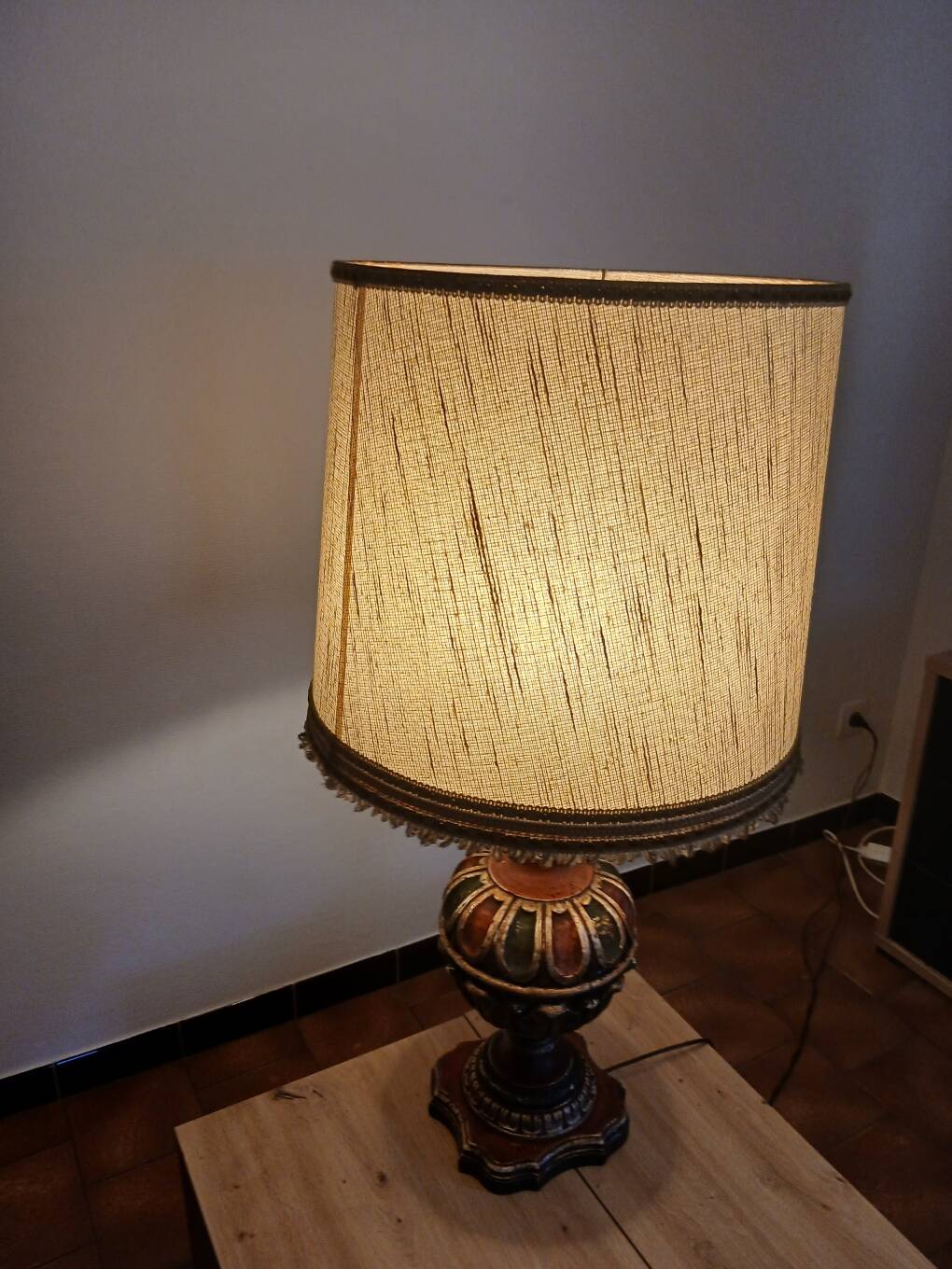 Vintage 1960s Venetian lamp – wooden base – Total height: 1.00 m