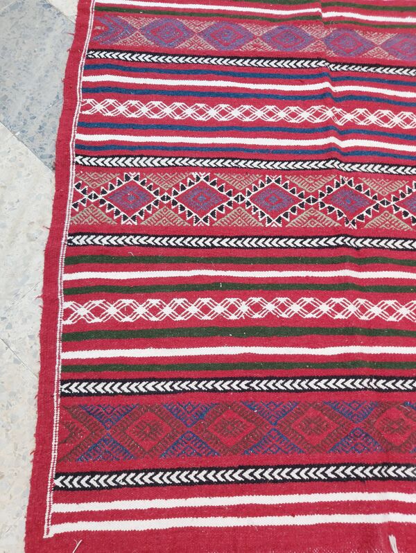 Tapis rouge traditionnel fait main 100x190cm