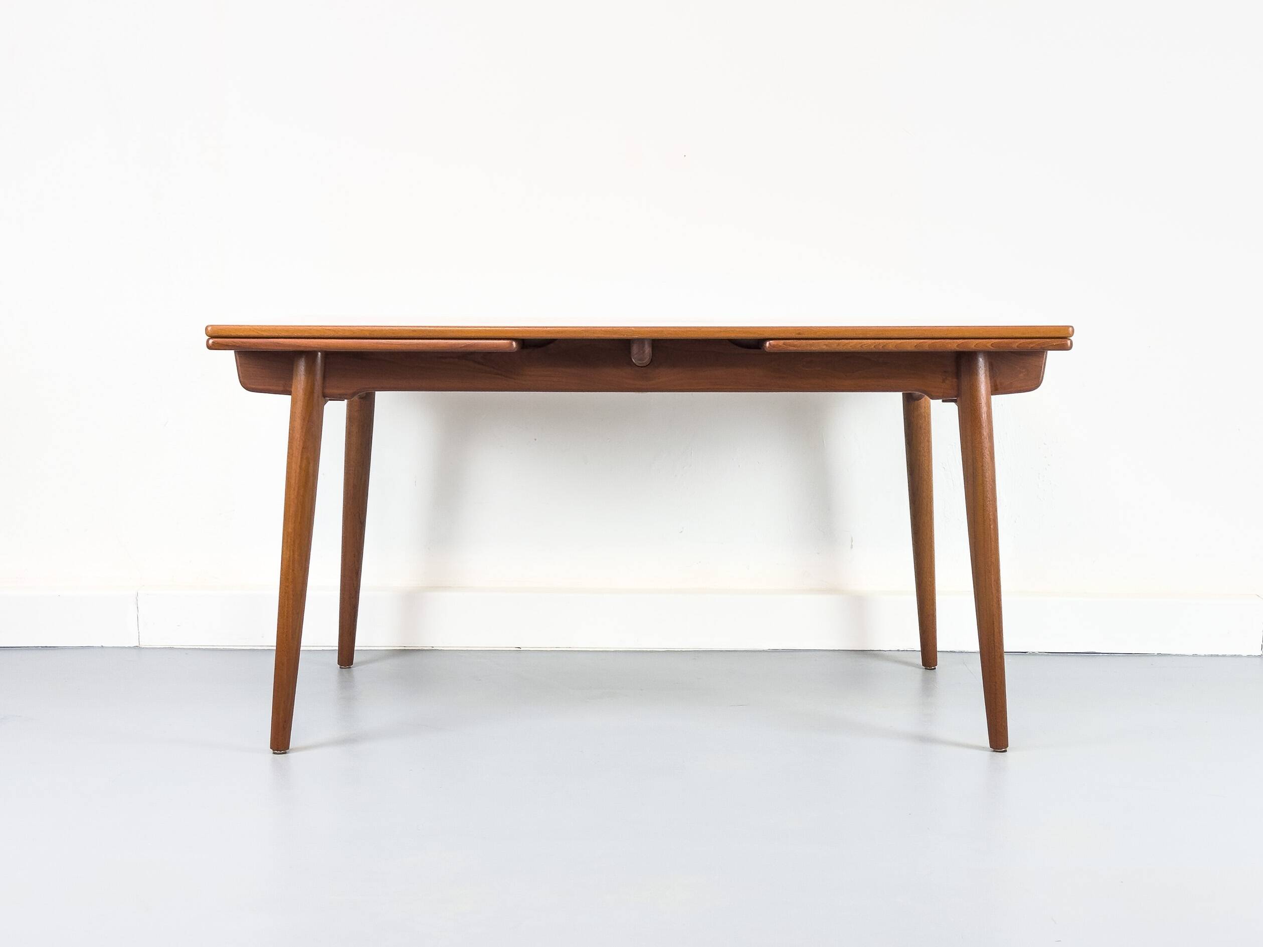 Table à manger en teck AT-312 par Hans J. Wegner pour Andreas Tuck, années 1960