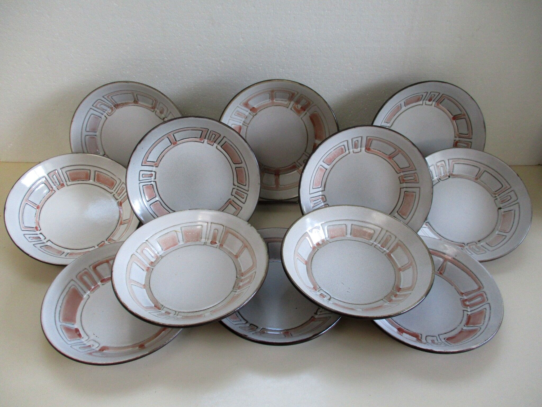 Set of 12 hollow plates in Niderviller stoneware