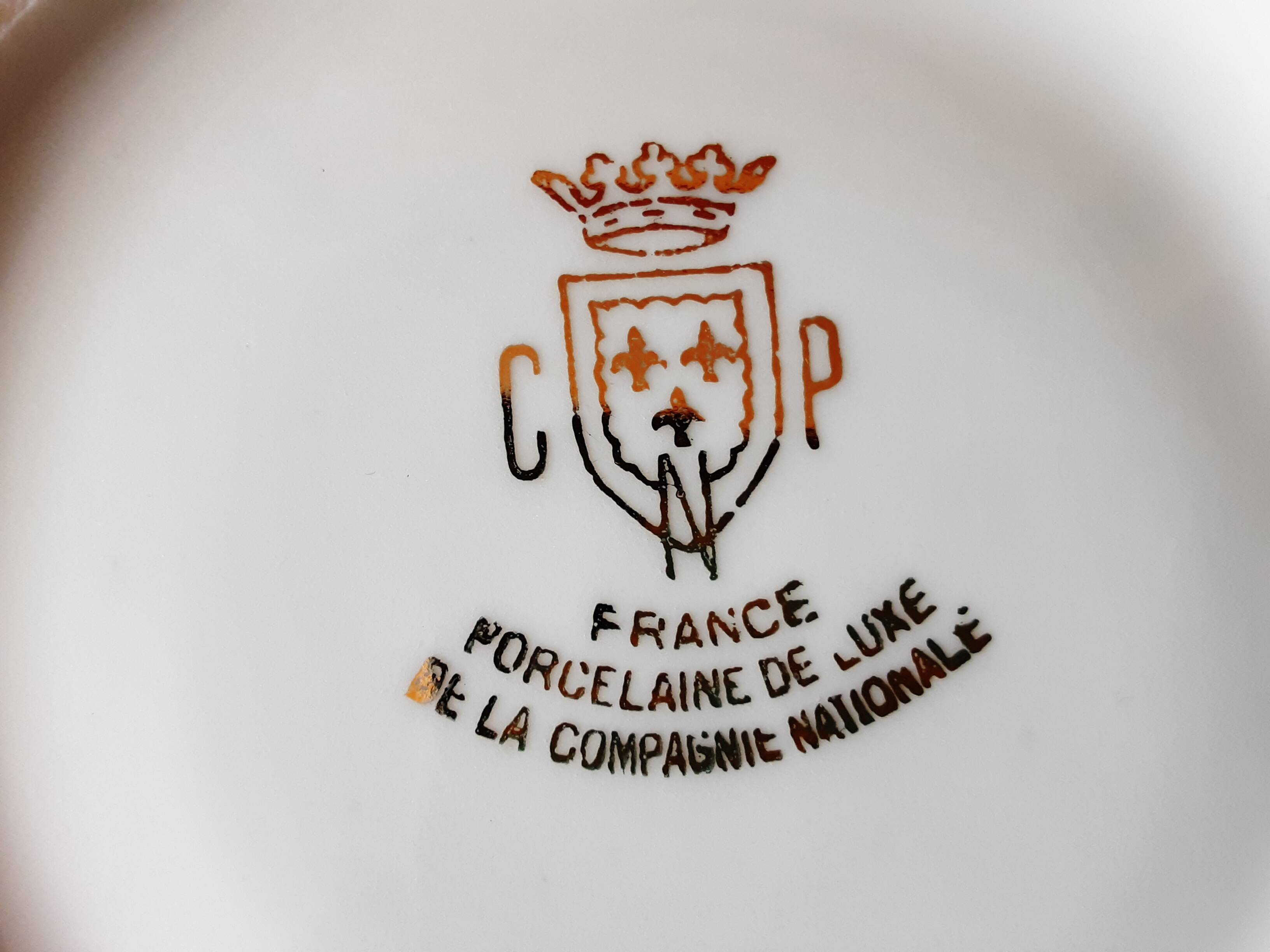 Luxury porcelain coffee service from the National Company