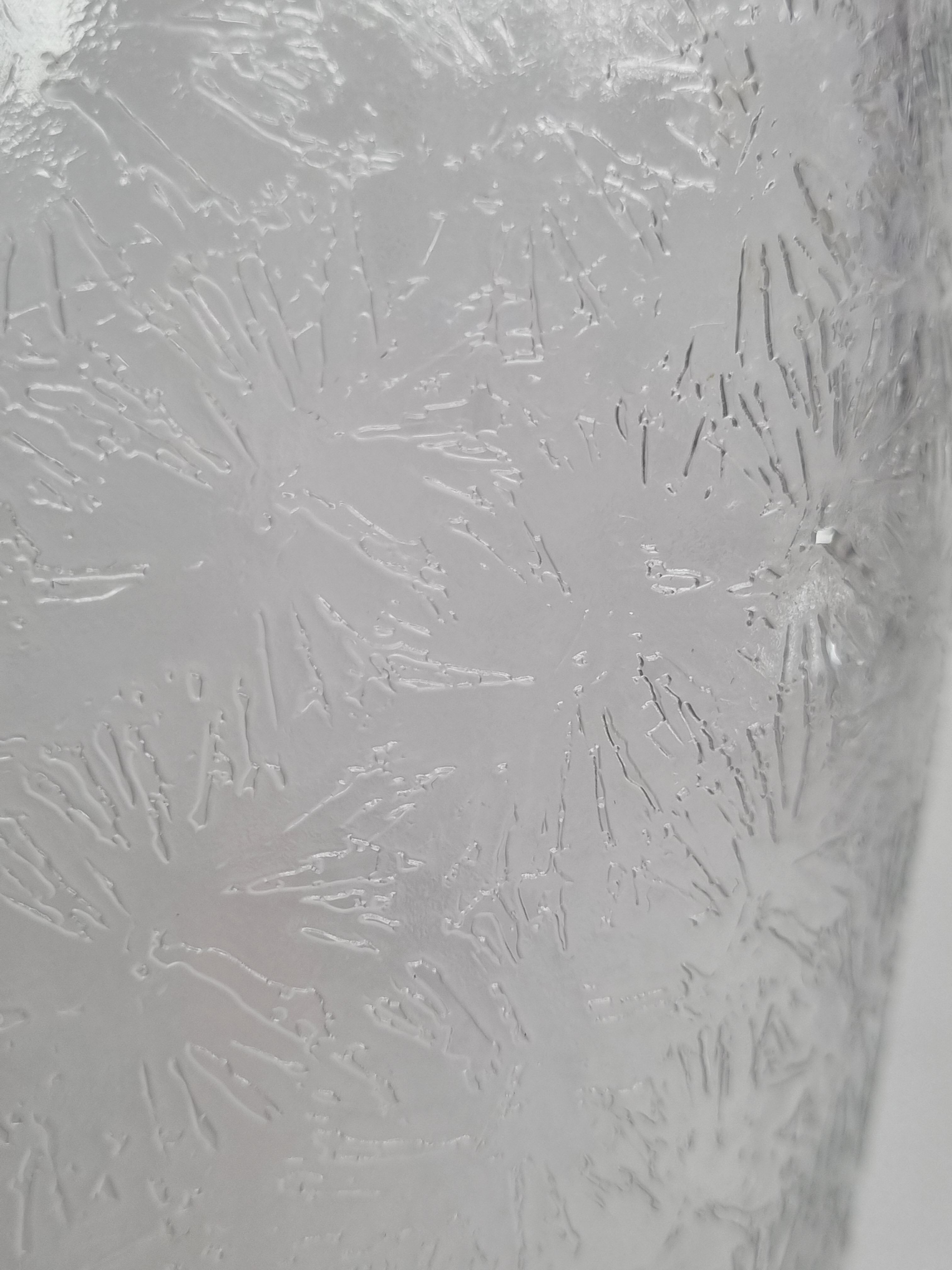 Pitcher of the Sèvres crystal plant with a "grivré" pattern, 26 cm