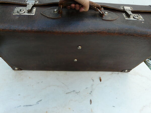 Valise en cuir marron intérieur tissu