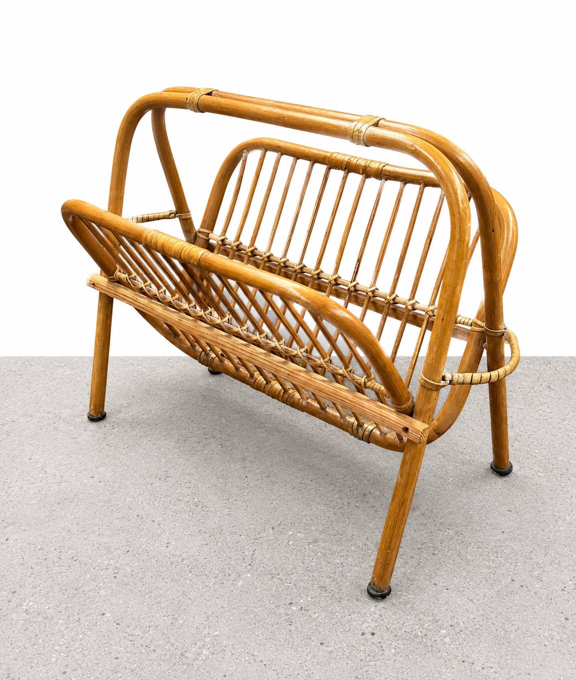Wicker magazine rack