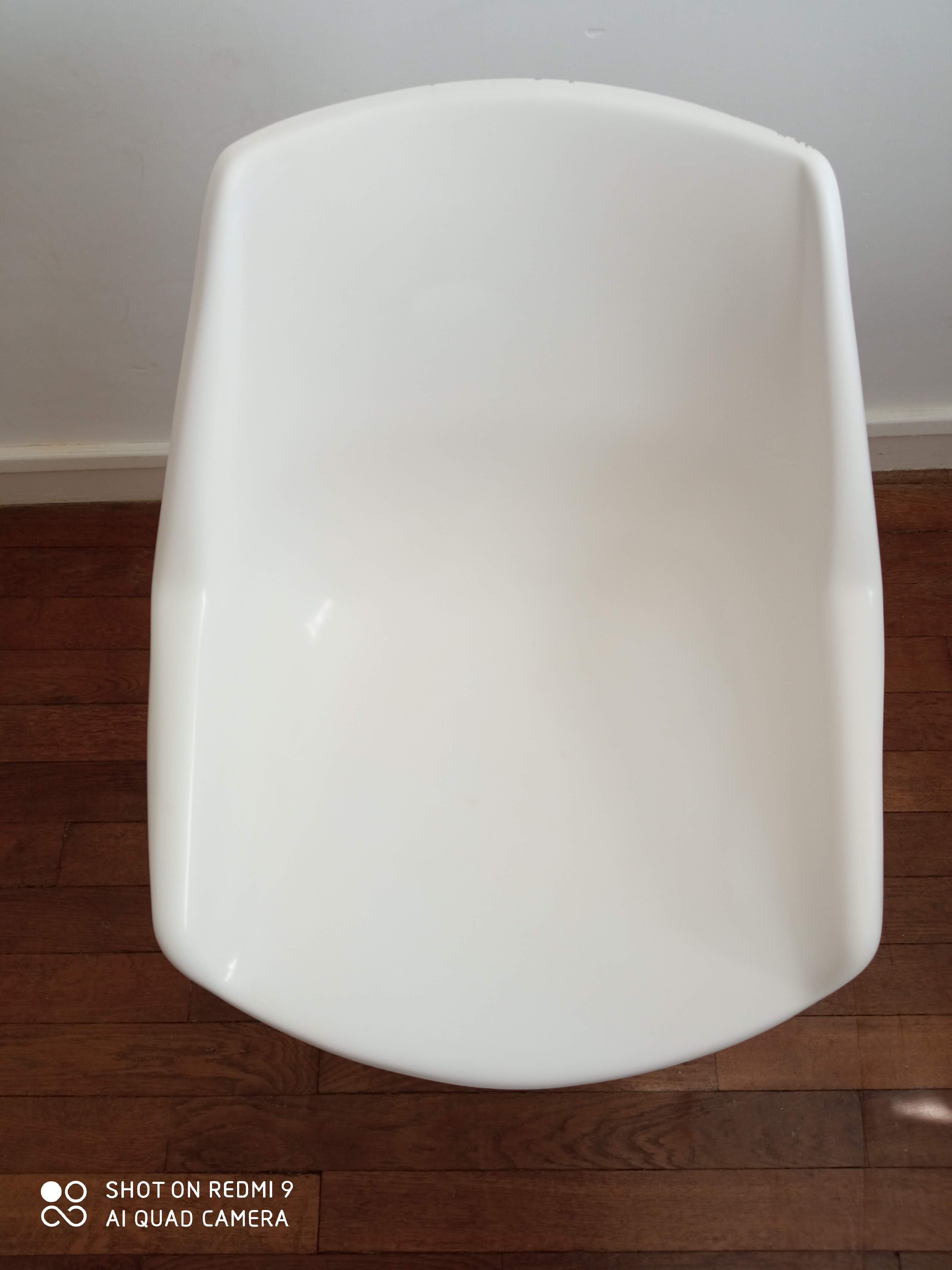 Space age armchair in fiberglass