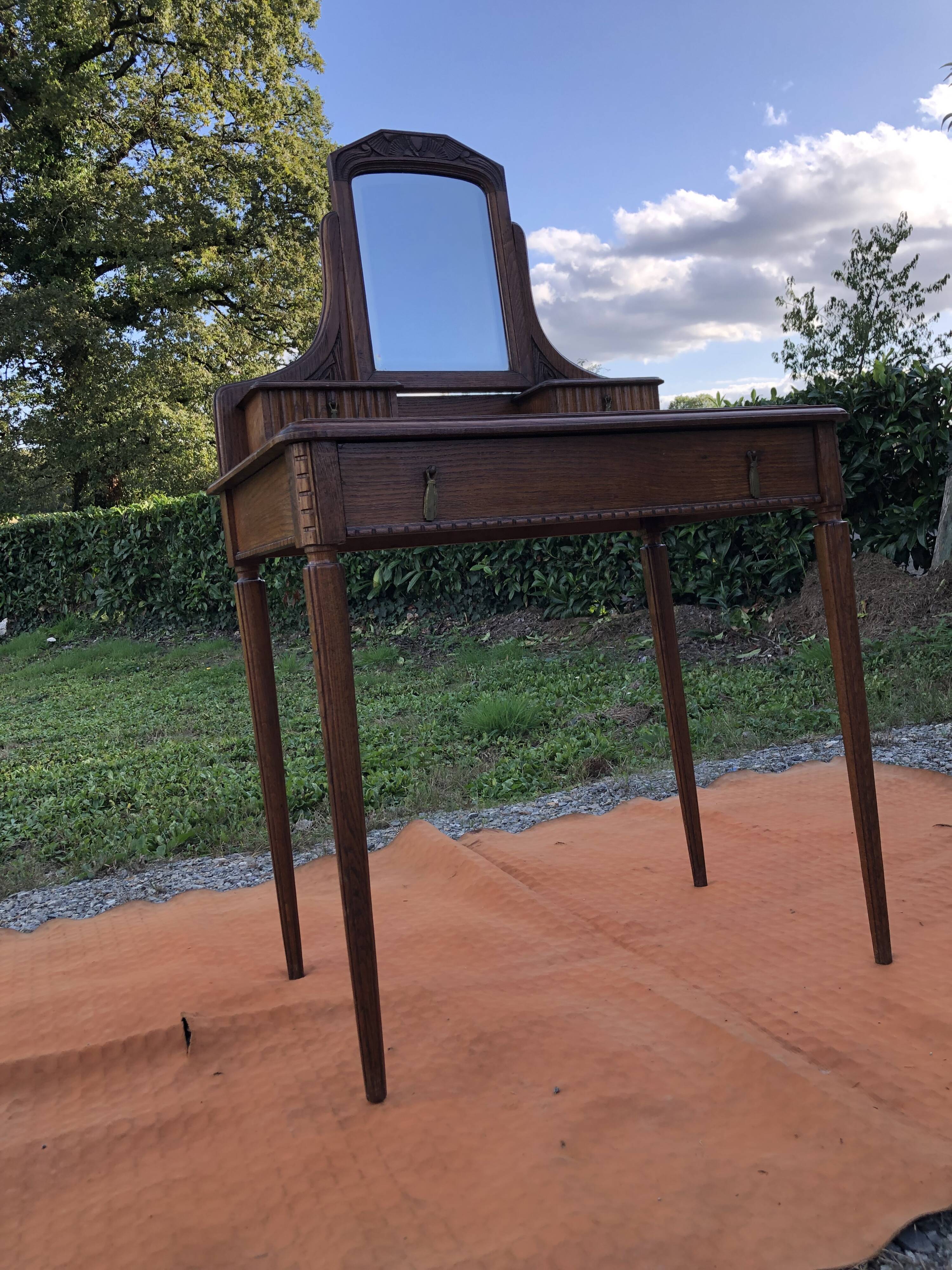 Coiffeuse vintage Rococo Art Déco en chêne massif à 3 tiroirs dessus marbre.