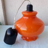 Orange suspension in opaline.