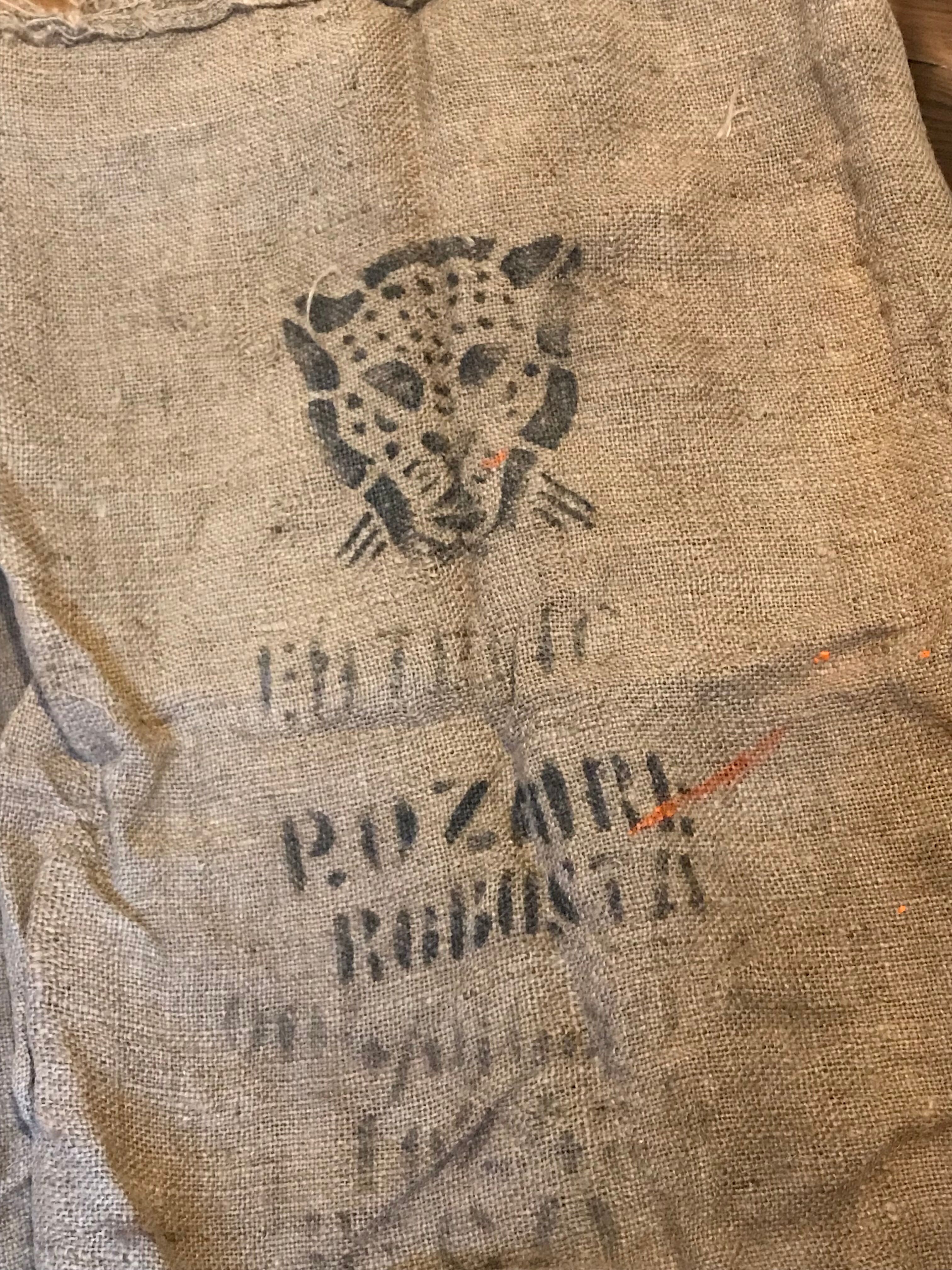 Robusta Zaire coffee bag leopard head burlap