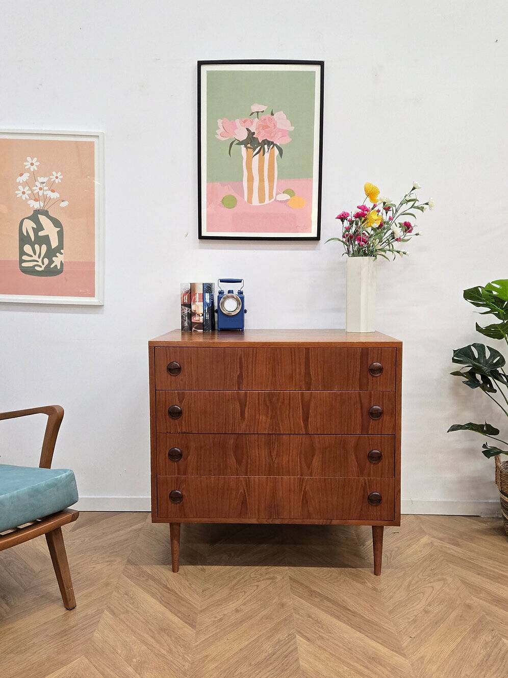 Commode vintage