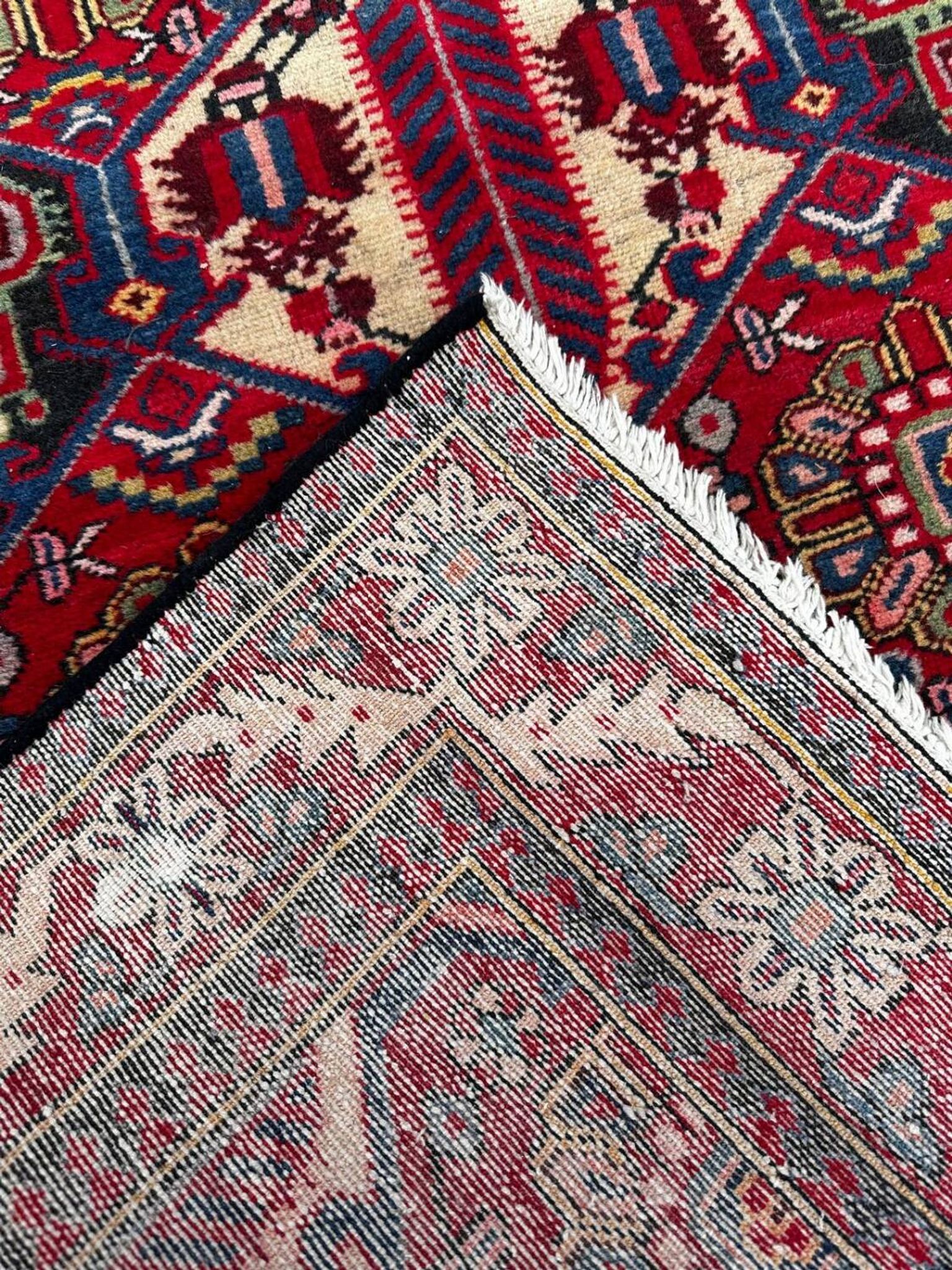 Tapis persan fait main