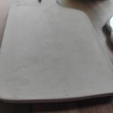 Ensemble en céramique d'un dessous de plat et d'une planche à découper vintage