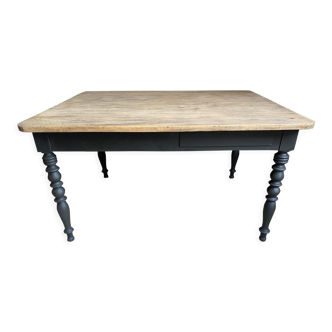 Farmhouse table