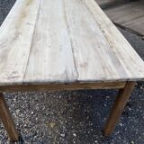 Farm table