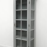 Display case made of oak wood