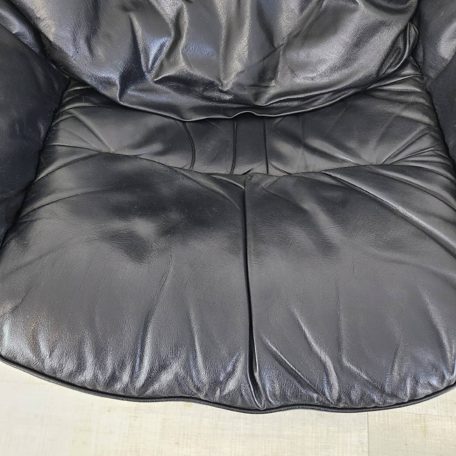 Fauteuil design scandinave cuir teck vintage Gote Mobler